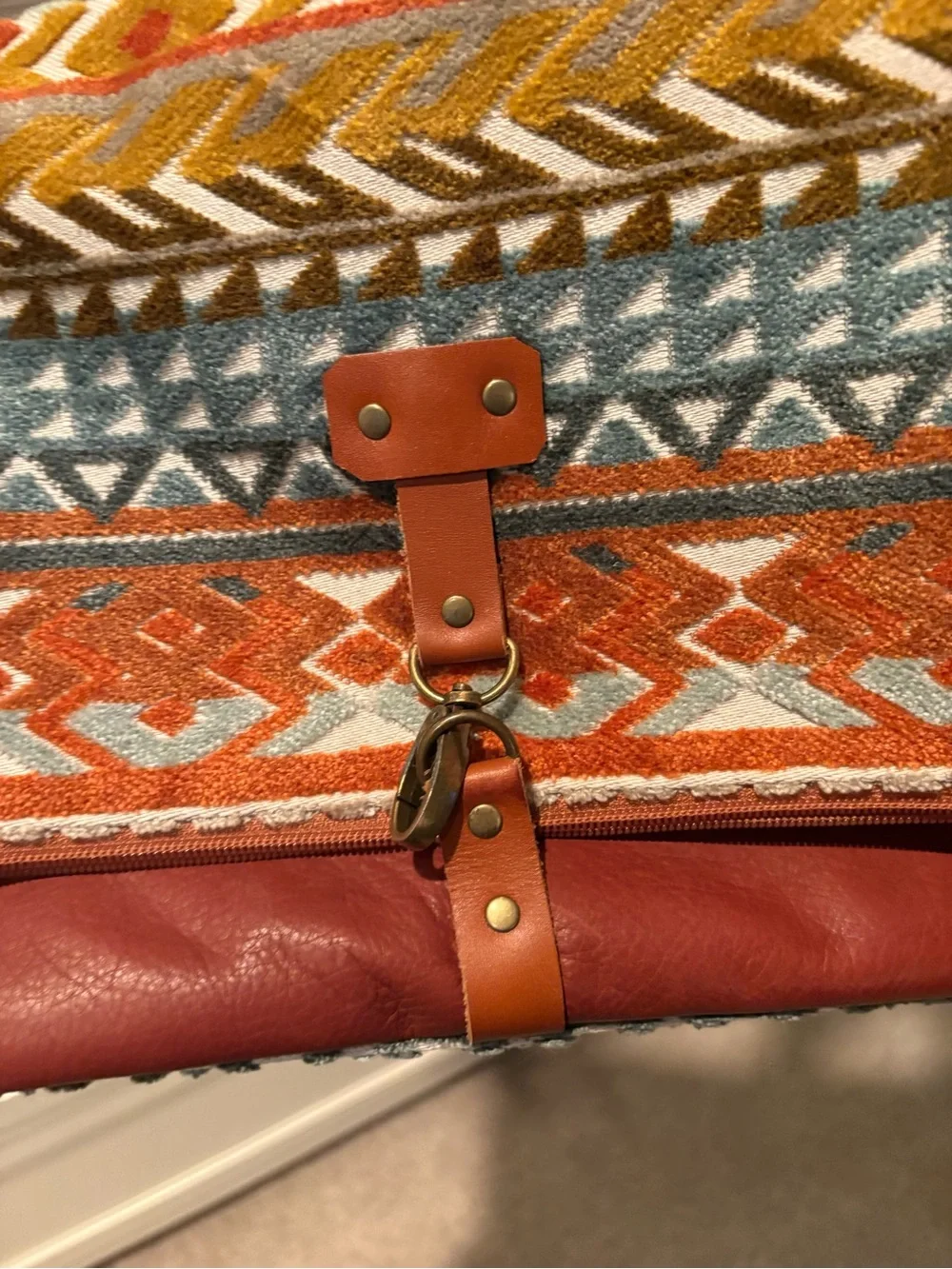 Atenti Tapestry & leather crossbody bag purse